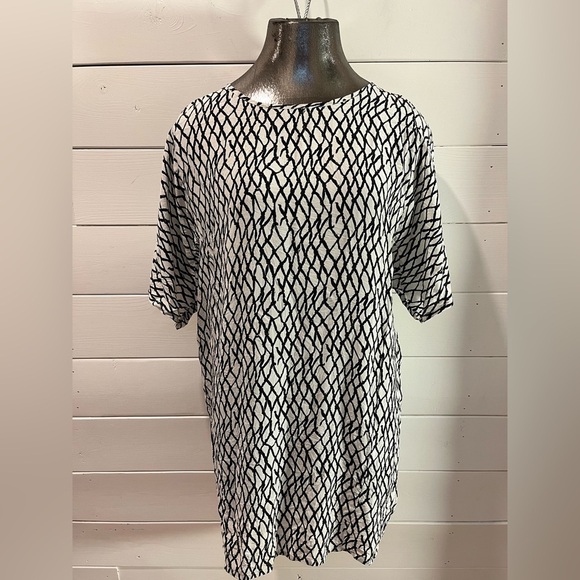 🤍GESTUZ – Black & Gray Graphic Print Top – Size 40 - Picture 1 of 11